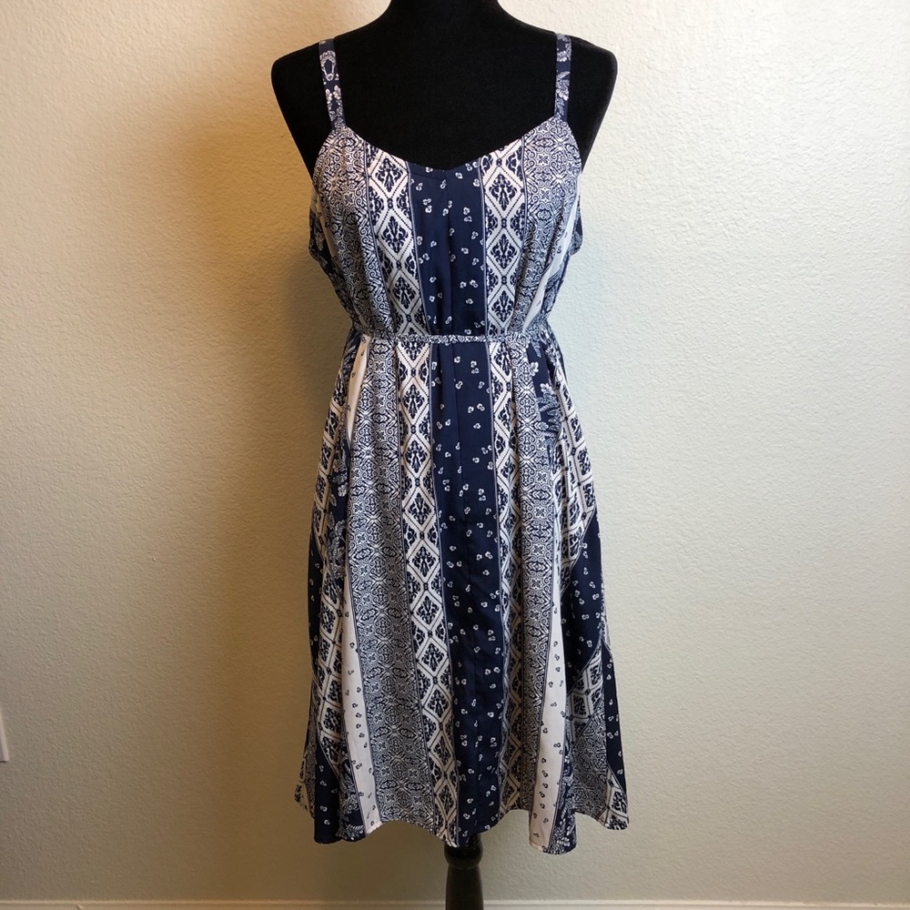 MOTHERHOOD Beautiful Dress